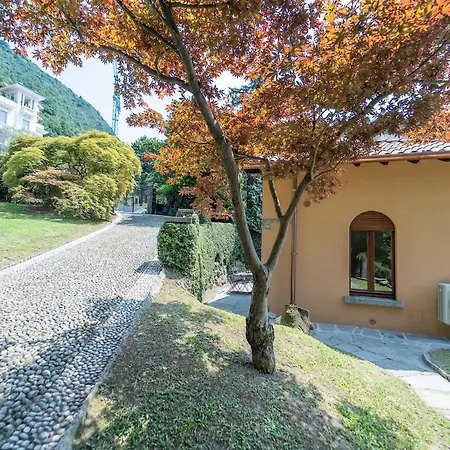 Beautiful Just Steps From The Apartment Como
