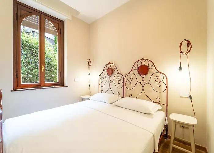 Beautiful Just Steps From The *